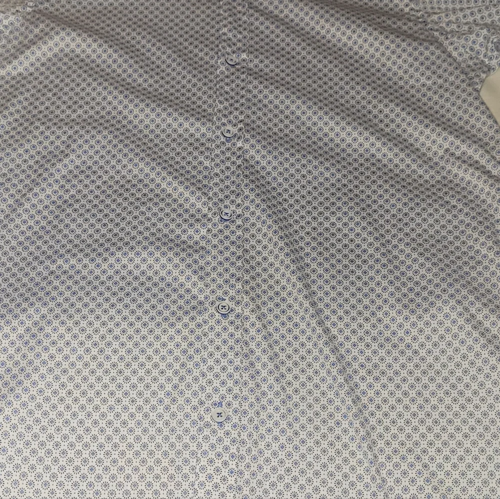 Guide London button down. - Picture 6 of 10